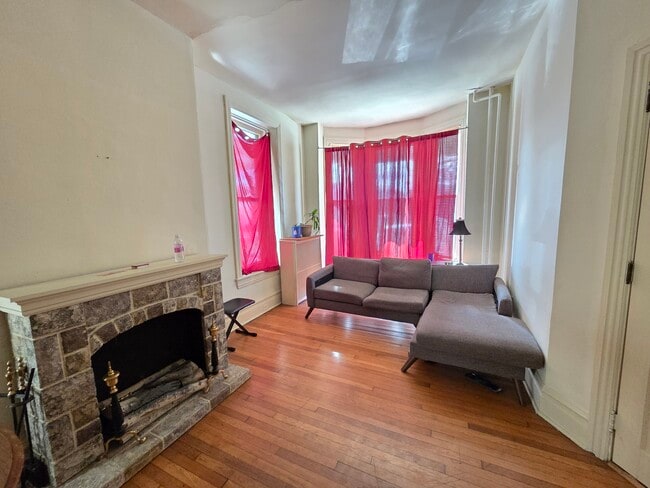 1817 N 2nd St, Unit 1 in Harrisburg, PA - Foto de edificio - Building Photo