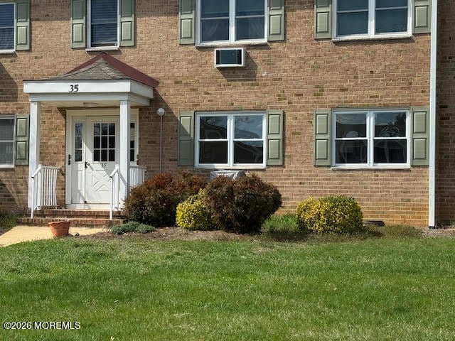 35 Manchester Ct in Freehold, NJ - Building Photo - Building Photo