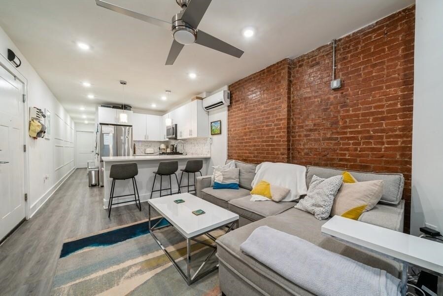 1028 Hudson St in Hoboken, NJ - Building Photo