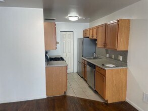 928 E Passyunk Ave, Unit 3 in Philadelphia, PA - Foto de edificio - Building Photo