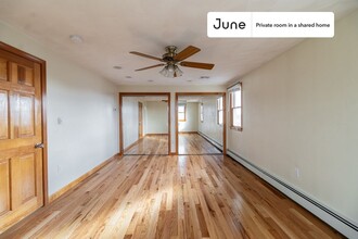 Private bedroom in 5 bed/2 bath Home in Boston, MA - Building Photo - Building Photo