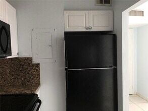 1700 NE 191st St in North Miami Beach, FL - Building Photo - Building Photo