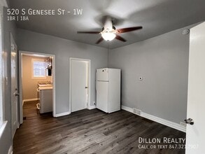 520 S Genesee St in Waukegan, IL - Building Photo - Building Photo