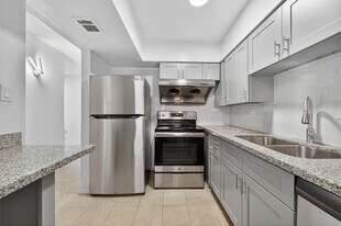 6201 Ranchester Dr in Houston, TX - Building Photo