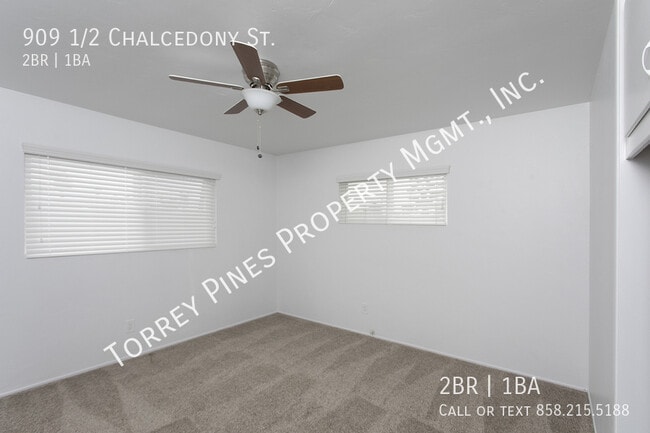 909 1/2 Chalcedony St in San Diego, CA - Building Photo - Building Photo