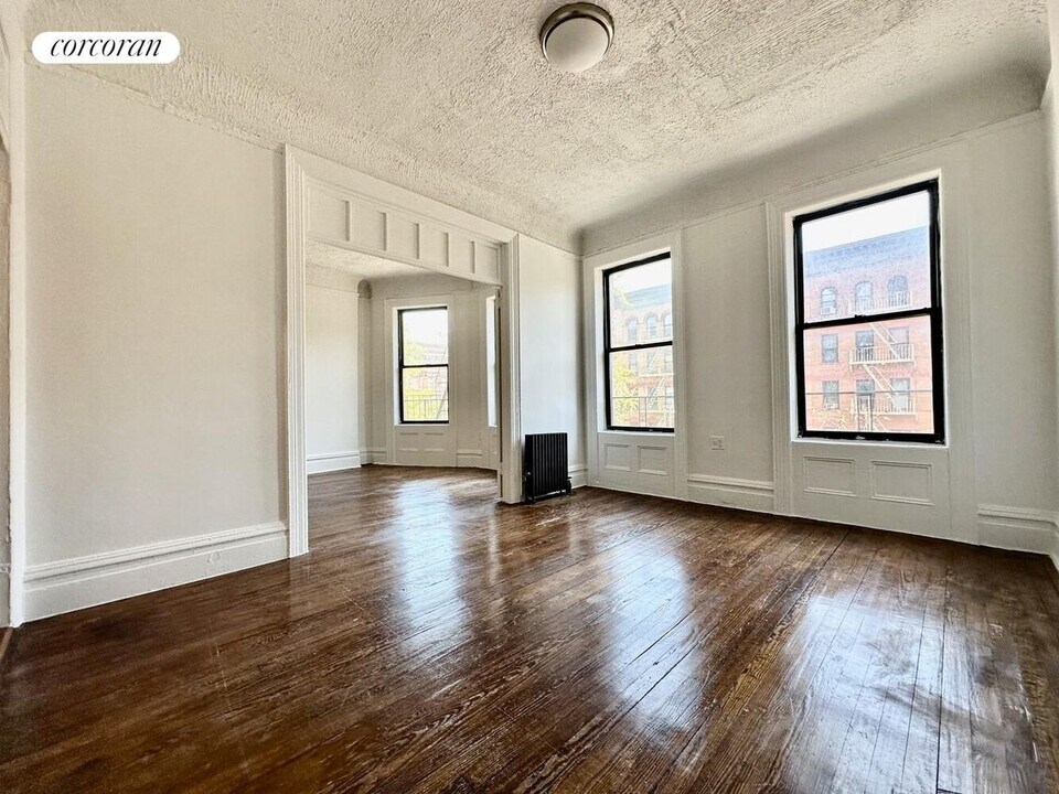 940 Amsterdam Ave in New York, NY - Building Photo