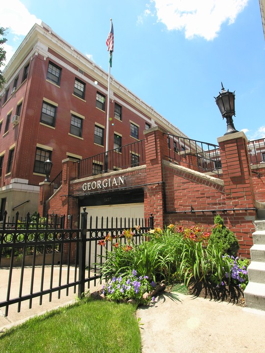 Georgian in Pittsburgh, PA - Foto de edificio