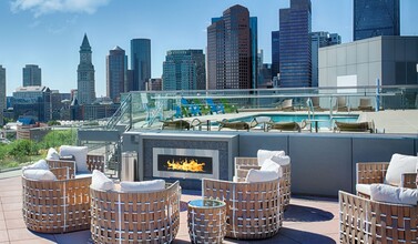 One Canal Apartments in Boston, MA - Foto de edificio - Building Photo