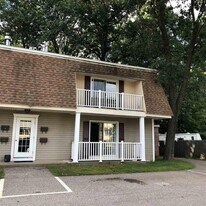 4 Deer St in Tilton, NH - Building Photo