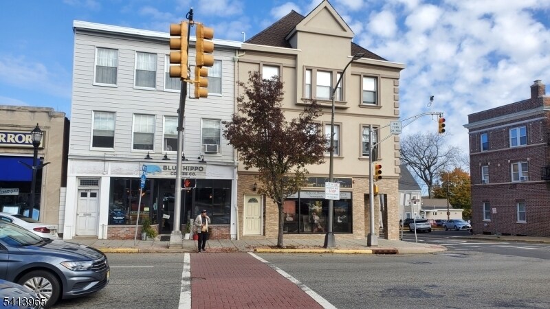 662 Bloomfield Ave in Verona, NJ - Building Photo