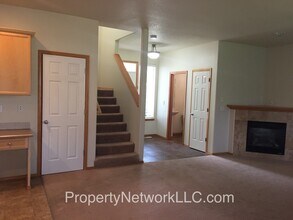 2976 SE Condor Ave in Gresham, OR - Building Photo - Building Photo