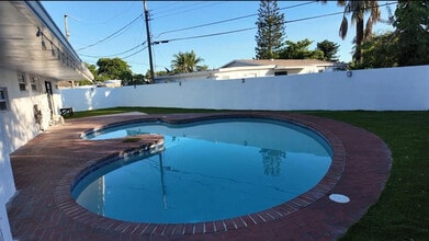 600 NW 38th Ct in Pompano Beach, FL - Building Photo - Building Photo