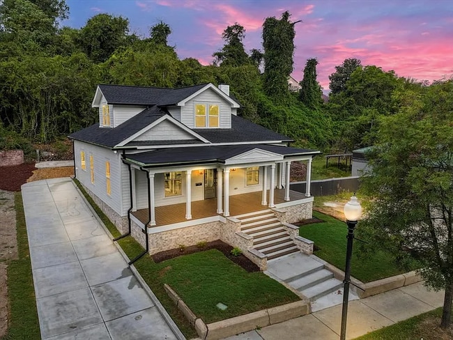 property at 212 S Broad St