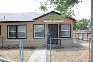 220 E Ellis St in Stockton, CA - Building Photo