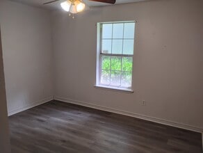 4480 Benton Dr in Lufkin, TX - Building Photo - Building Photo