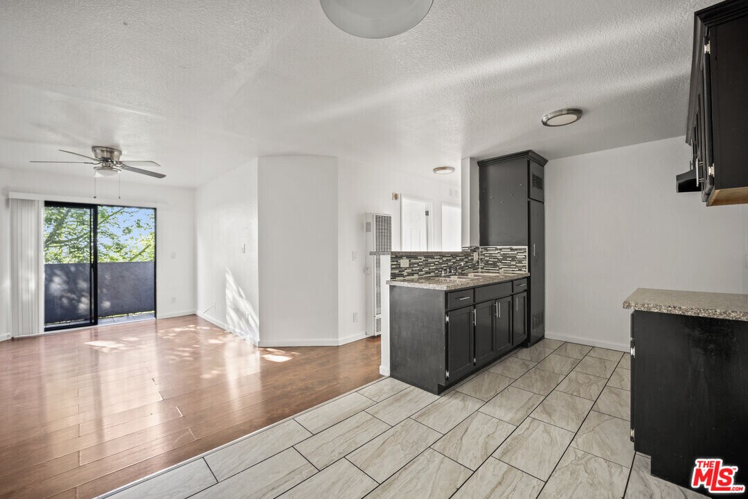 412 Coronado Terrace in Los Angeles, CA - Building Photo