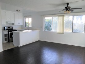 603 N New Hampshire Ave, Unit 8 in Los Angeles, CA - Building Photo