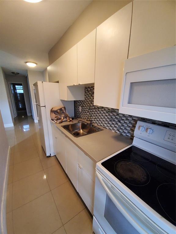 2621 Grant St, Unit 8A in Hollywood, FL - Building Photo - Building Photo