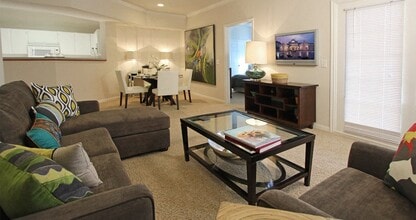 Breckenridge Apartments in Omaha, NE - Building Photo - Building Photo