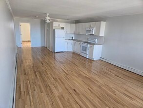 40 Bayville Ave-Unit -C in Bayville, NY - Building Photo - Building Photo