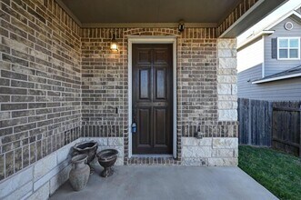 6204 Conestoga Wagon Way in Del Valle, TX - Building Photo - Building Photo