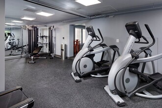 Country Place in Burtonsville, MD - Building Photo - Interior Photo