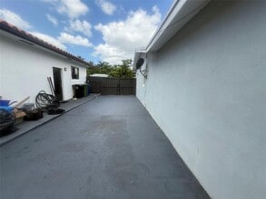 1980 SW 28th Ave in Fort Lauderdale, FL - Building Photo - Building Photo