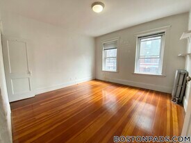 64 Hemenway St, Unit 22 in Boston, MA - Building Photo