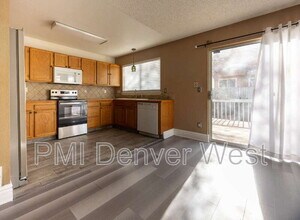 17990 E Brown Pl in Aurora, CO - Building Photo - Building Photo