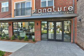 Signature at Hartwell Village in Clemson, SC - Foto de edificio - Building Photo