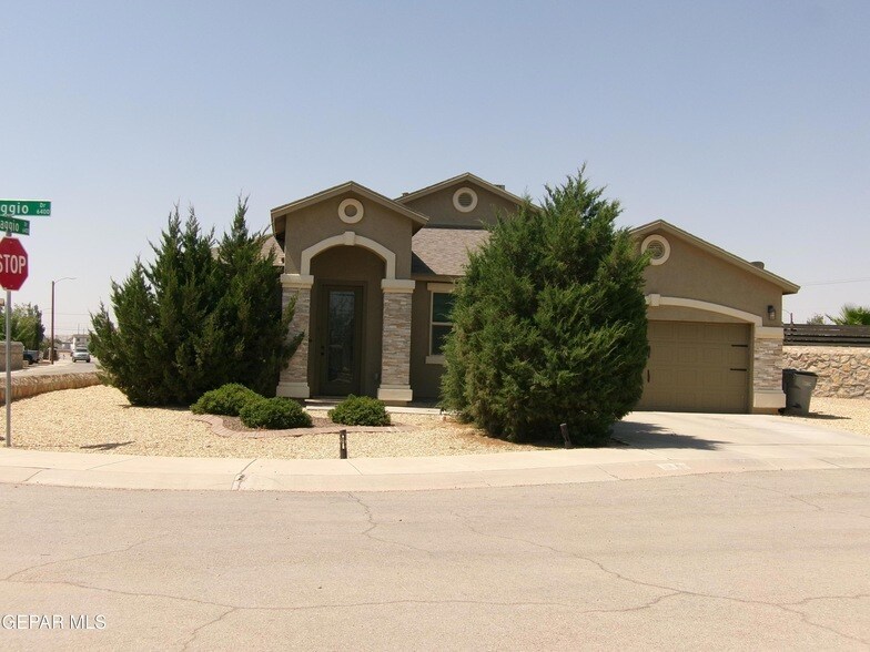 6445 Villaggio Dr, Unit 48A in El Paso, TX - Building Photo