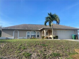 526 SE 2nd St in Cape Coral, FL - Building Photo