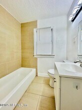 7537 Oakwood St in Jacksonville, FL - Building Photo - Building Photo