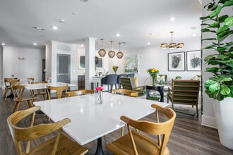 Anthem Senior Living-MUST BE AGE 62+ TO APPLY in Atlanta, GA - Building Photo - Interior Photo