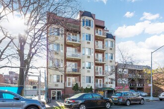 14022-14024 31st Dr in Flushing, NY - Foto de edificio - Building Photo