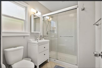 228 E Julian St, Unit A in San Jose, CA - Building Photo - Building Photo