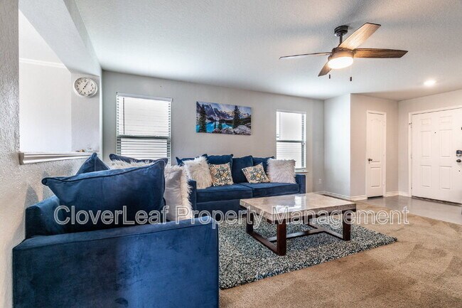 2634 Sunset Bend in San Antonio, TX - Building Photo - Building Photo