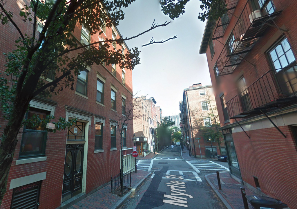 105 Myrtle St, Unit 1 in Boston, MA - Foto de edificio