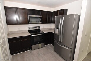 8388 Delong Ave in North Port, FL - Building Photo