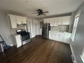 62 1/2 Dickinson St in Binghamton, NY - Building Photo - Building Photo