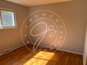 432 S Harefoote St in Holland, OH - Building Photo - Building Photo