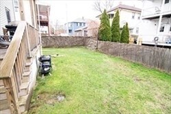 115 Windsor Rd, Unit 2 in Medford, MA - Building Photo - Building Photo