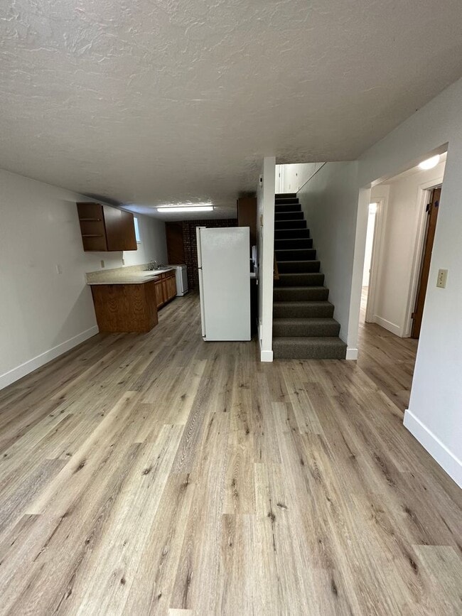 property at 165 N 3rd E