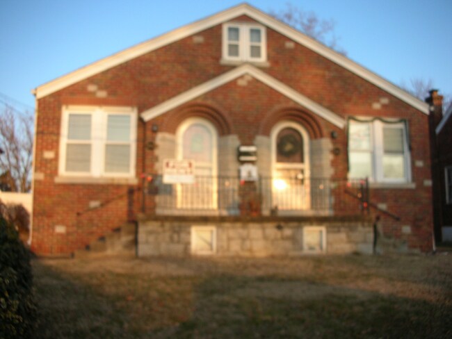 9016 Mathilda Ave-Unit -9016 in Affton, MO - Building Photo - Building Photo
