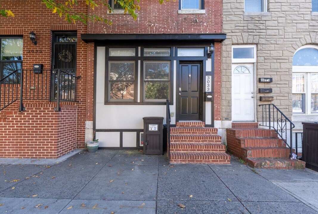 3033 E Baltimore St in Baltimore, MD - Building Photo