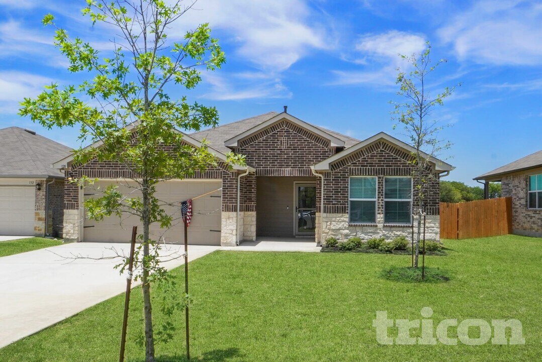 128 Pronghorn Cir in San Marcos, TX - Building Photo