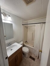 7555 R H Rd in Hickory, NC - Building Photo - Building Photo