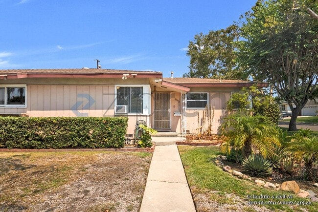 property at 10932 La Cima Dr
