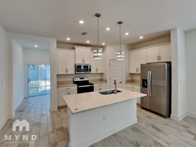 1712 E Lambright St N in Tampa, FL - Building Photo - Building Photo