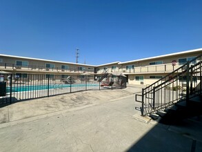 Baldwin Arms Apartments in Temple City, CA - Building Photo - Building Photo